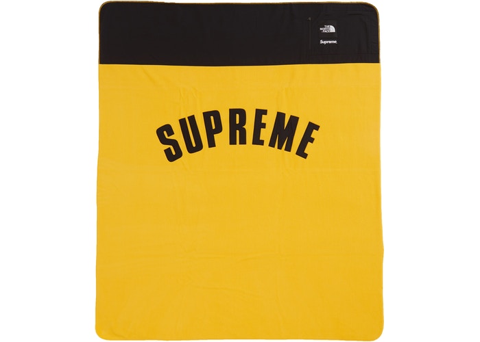 Supreme The North Face Arc Logo Denali Fleece Blanket Yellow