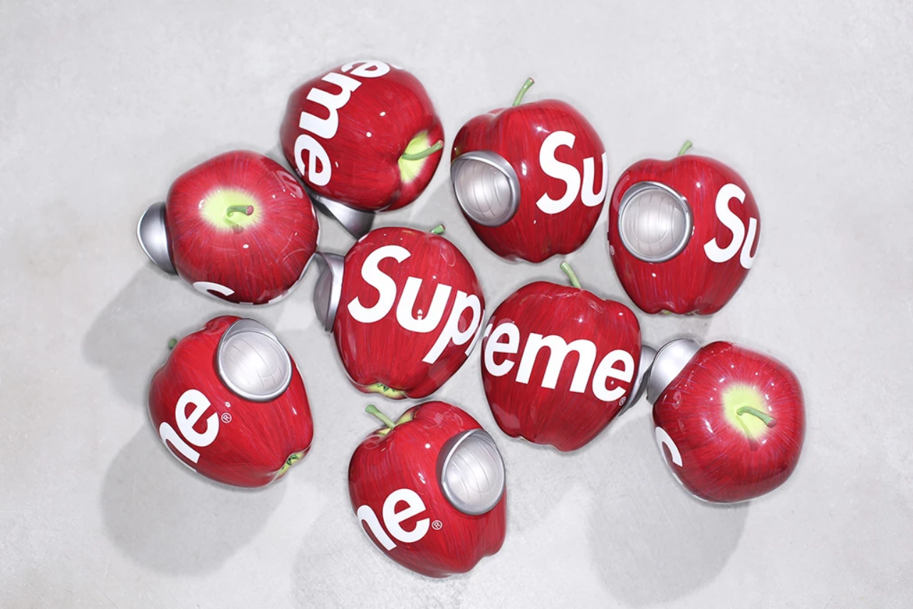 Apple on sale supreme collab